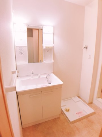 洗面設備　朝の支度には欠かせない独立洗面台★