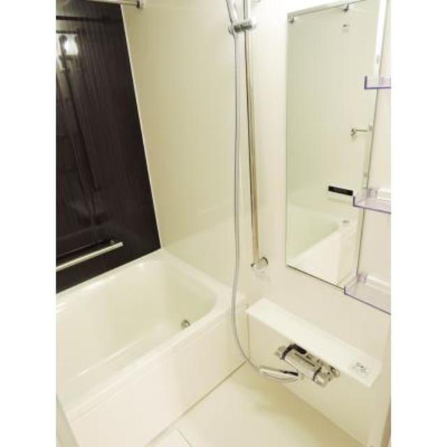 バス・シャワールーム　※写真は同タイプ住戸です。