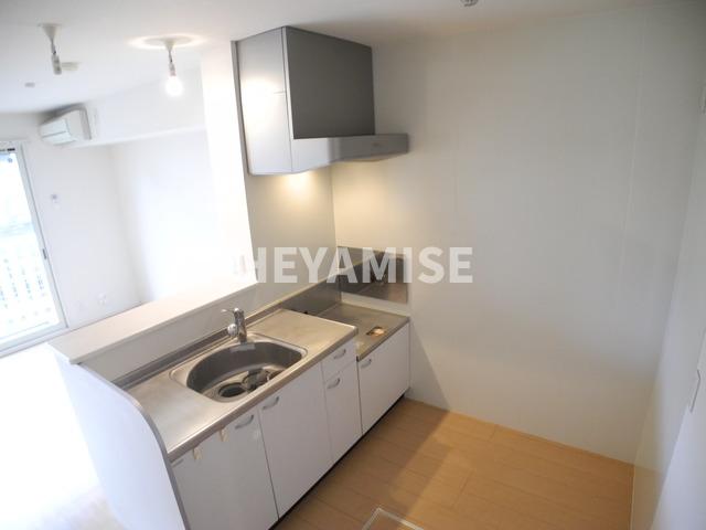 キッチン　※室内画像は別号室のもの