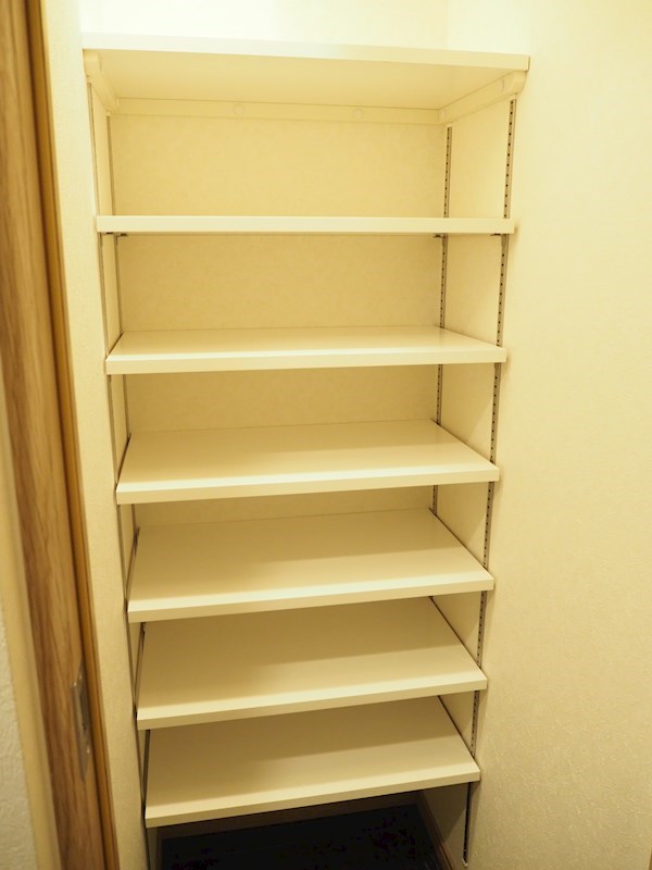 収納　シューズボックス