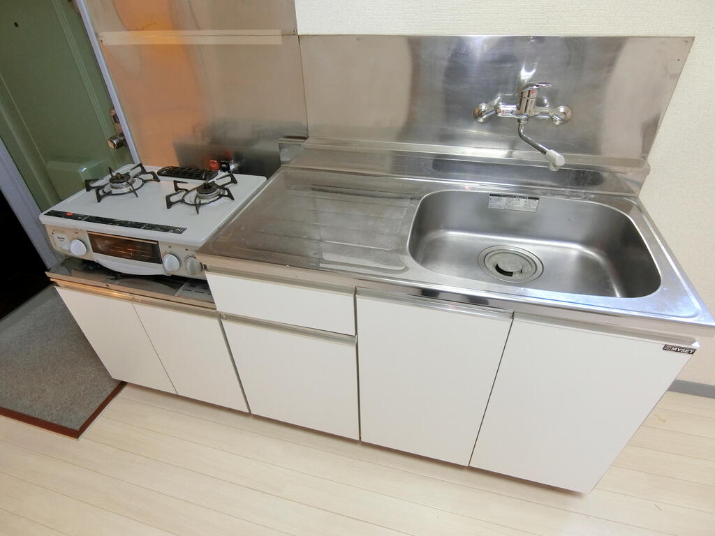 キッチン　※別部屋参考写真