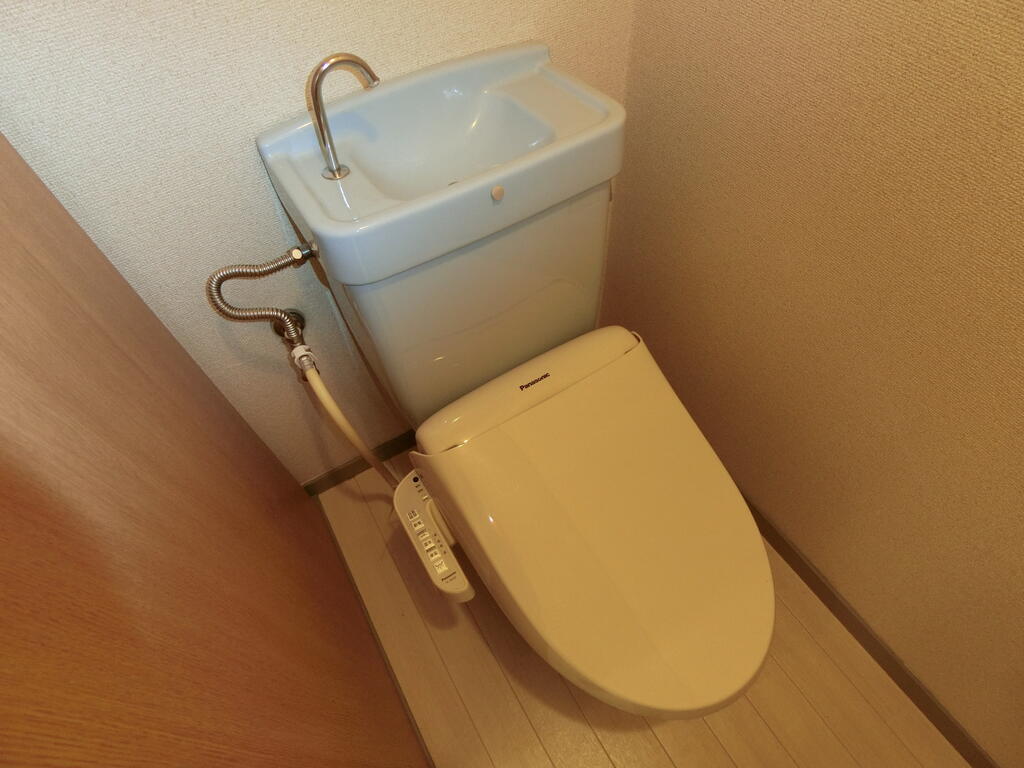 トイレ　※別部屋参考写真