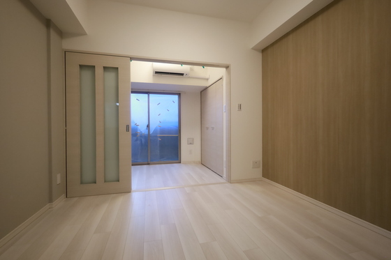 居室・リビング　※別室の写真です。