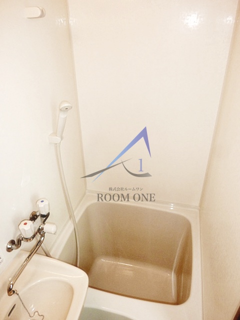 バス・シャワールーム　お風呂です。