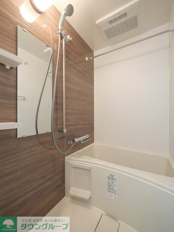 バス・シャワールーム　同物件別部屋写真