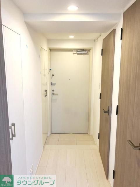 玄関　※写真は同タイプ住戸です。