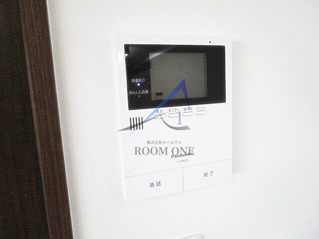 セキュリティ　モニター付きインターホンです。