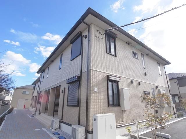 建物外観　エントランス側から