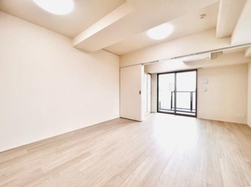 居室・リビング　☆明るい居間☆