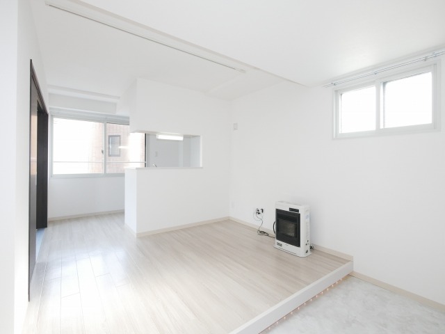 居室・リビング　☆12.3帖の広々としたリビングです♪