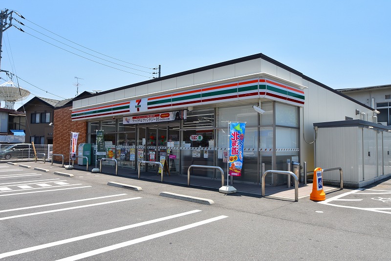 コンビニ　セブンイレブン広島井口4丁目店（コンビニ）まで304m