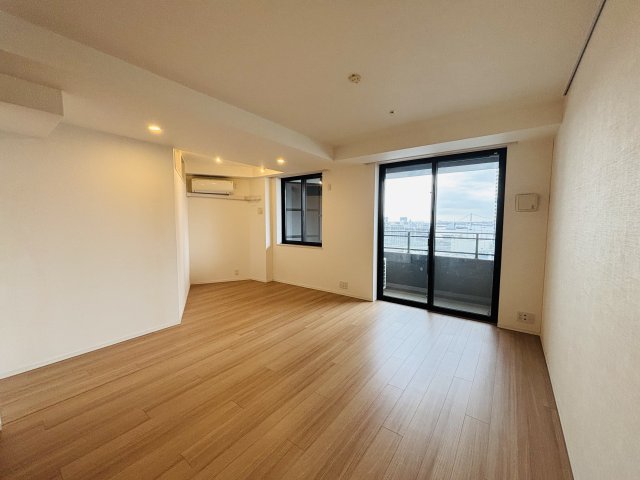 居室・リビング　19帖越えのリビングです