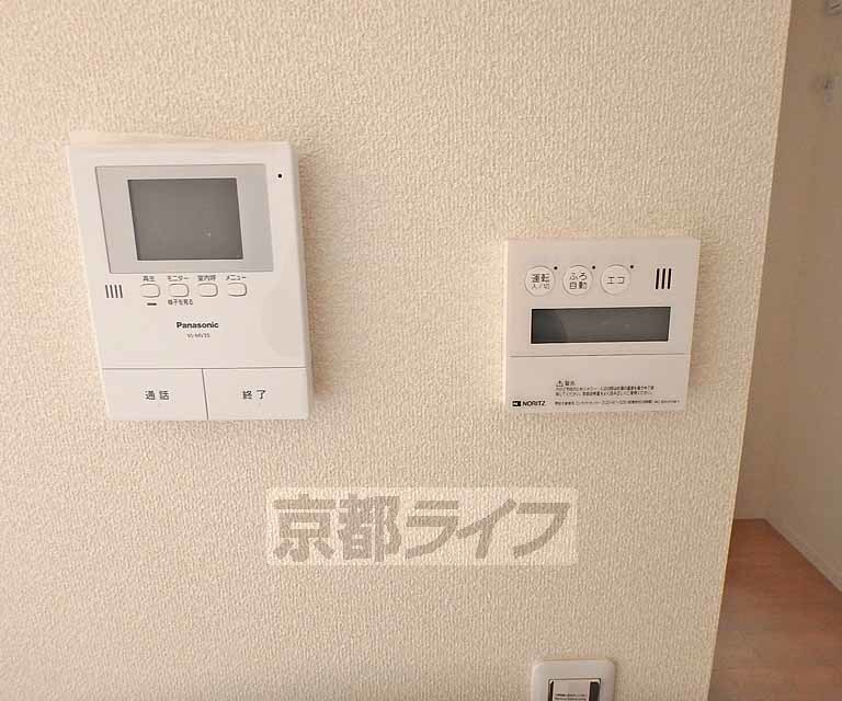 セキュリティ　鍵をかけたまま訪問者と会話ができます