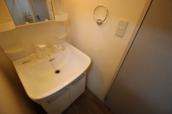 洗面設備　※別部屋の写真です