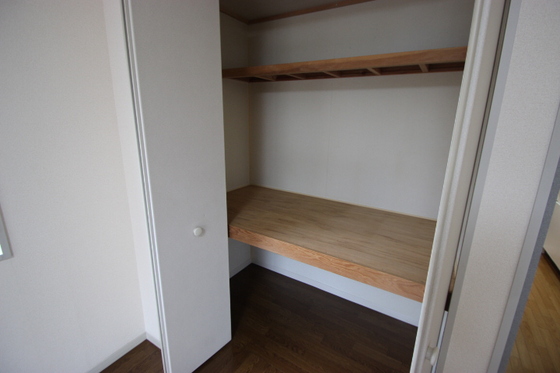 収納　※別部屋の写真です