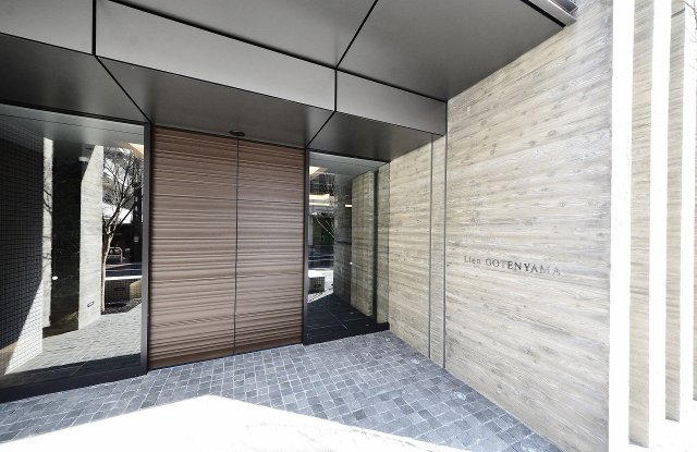 エントランス　エントランス