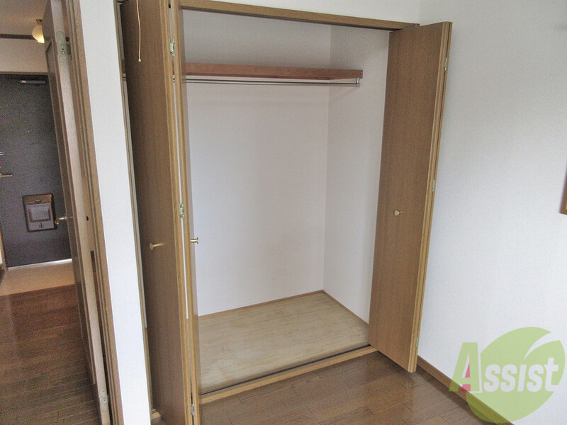 収納　お洋服が沢山掛けられるクローゼットです。出し入れもラクラク☆