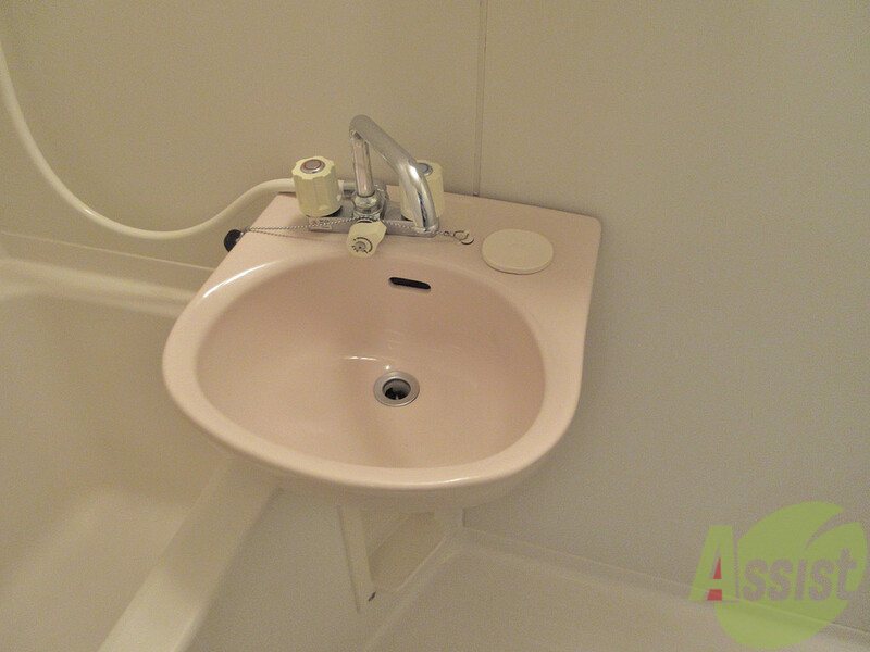 洗面設備　レバー切り替えで、シャワーから洗面に、お湯もでて快適♪