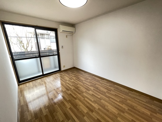 居室・リビング　※別部屋の写真です