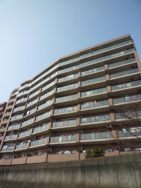 建物外観　外観タイル張りです