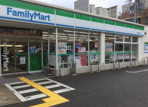 コンビニ　ファミリーマート 灘篠原本町店（コンビニ）まで496m