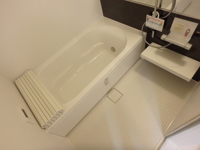 バス・シャワールーム　足をのばしてゆったりと。。