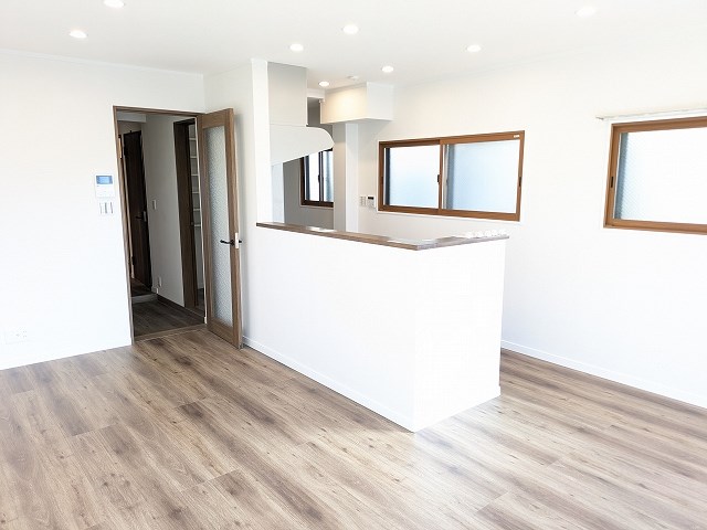 居室・リビング　日当たり良好！