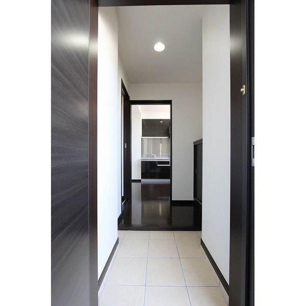 玄関　玄関ドア