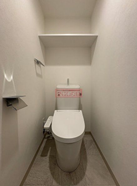 トイレ　※別号室の参考写真