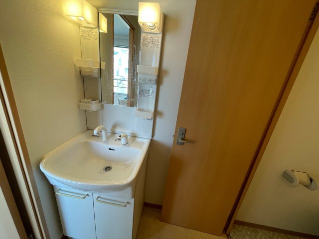 洗面設備　洗髪洗面化粧台付き♪