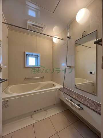 バス・シャワールーム　※参考写真です。同じ間取りの別部屋になります。