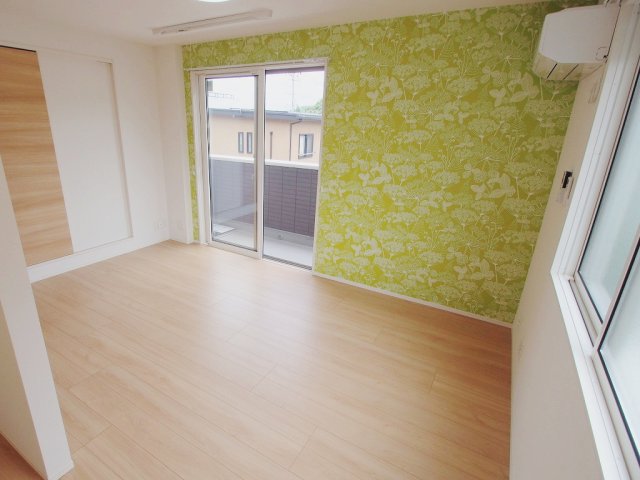 居室・リビング　※同物件別部屋の写真です。 ※内装の色味に相違がある場合は現