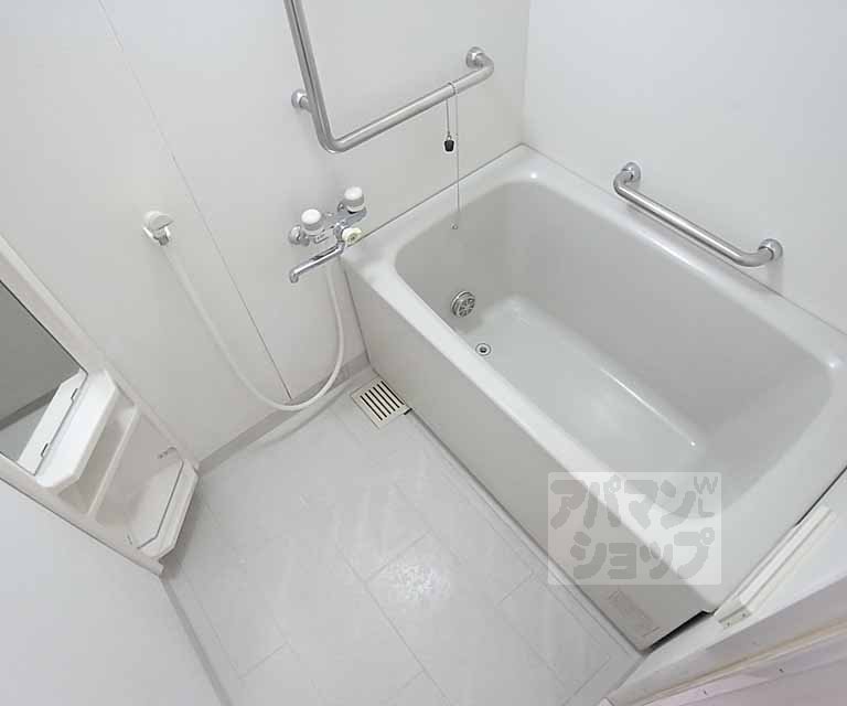 バス・シャワールーム　追い炊き付きバス