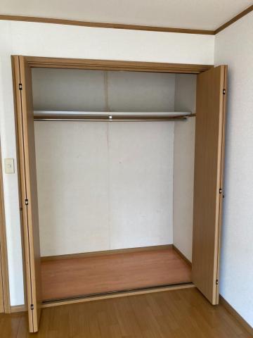 収納　※同タイプ部屋の写真です。