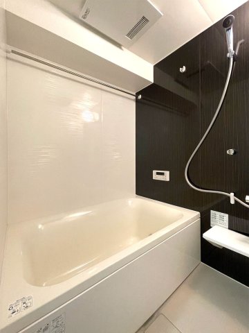 バス・シャワールーム　清潔感のある浴室です！