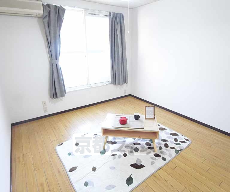 居室・リビング　きれいなお部屋です