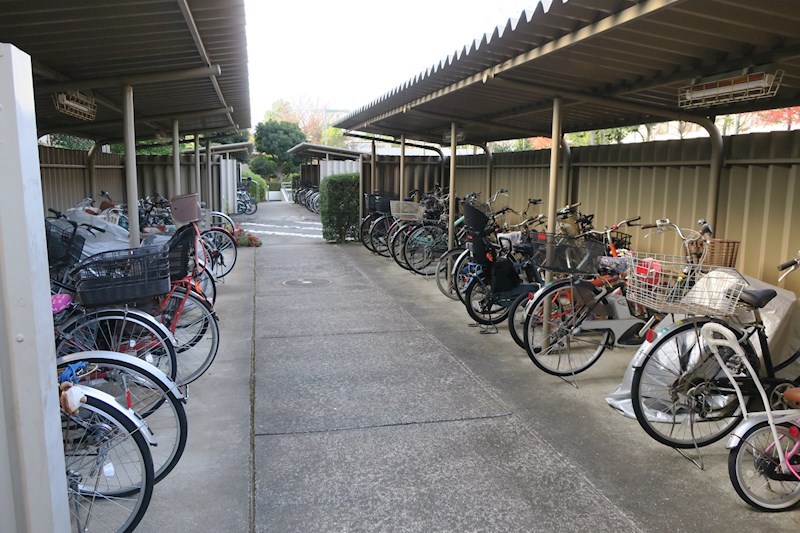 その他共有部分　屋根付き駐輪場