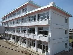 小学校　川本北小学校（小学校）まで1200m