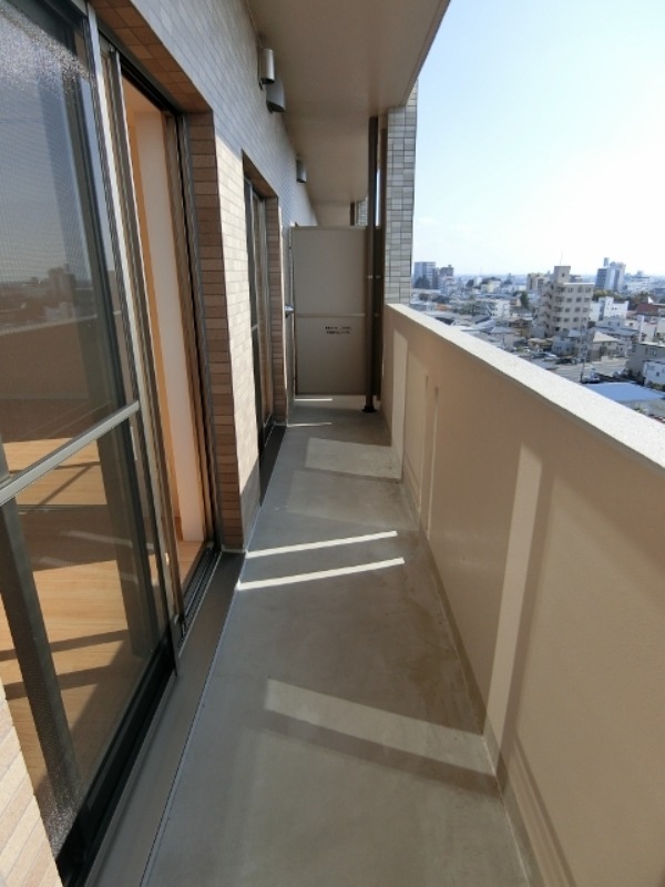 バルコニー　図面と現状に相違がある場合には現状を優先