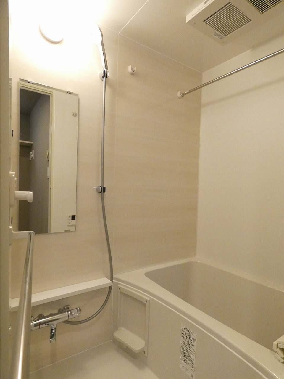 バス・シャワールーム　バス