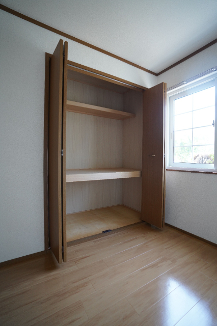 収納　同じ建物の別のお部屋