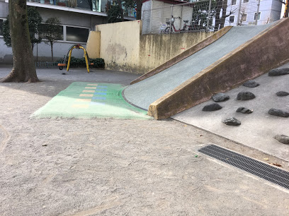 公園　西八丁公園（公園）まで411m