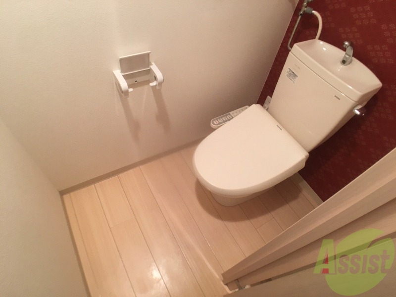 トイレ　トイレです。ウォシュレット付を探している方、おすすめです。
