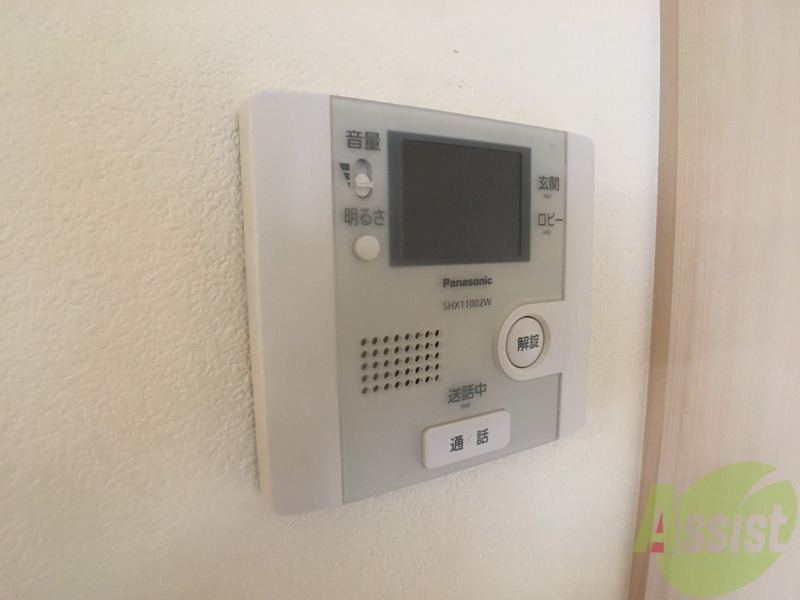 セキュリティ　ＴＶモニター付インターホンです。来客者の顔が見えるので安心！