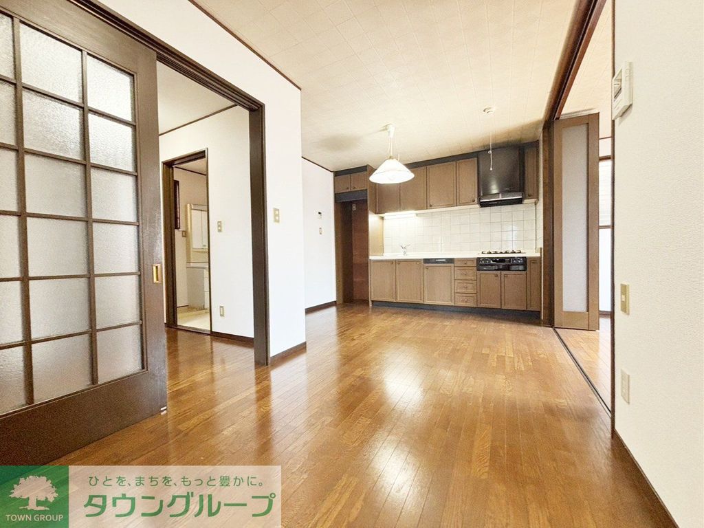 居室・リビング　エントランス