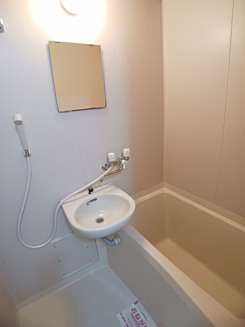 バス・シャワールーム　バス