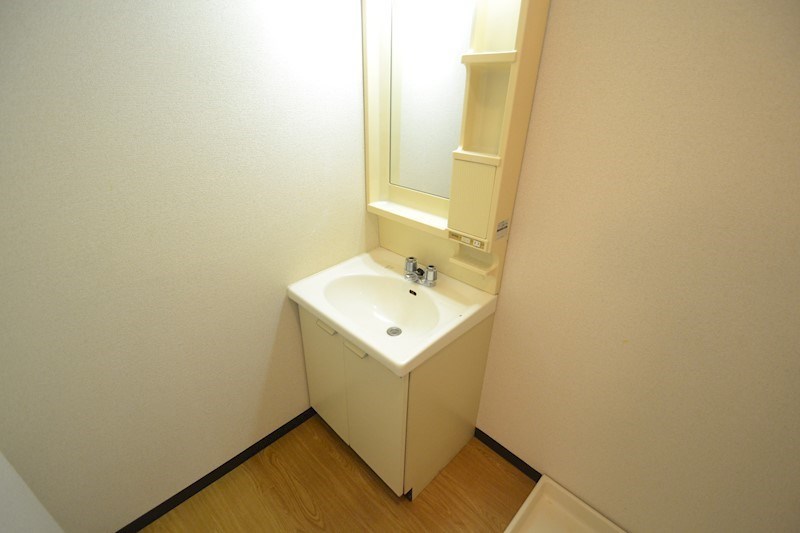 洗面設備　朝に便利な独立洗面台完備♪