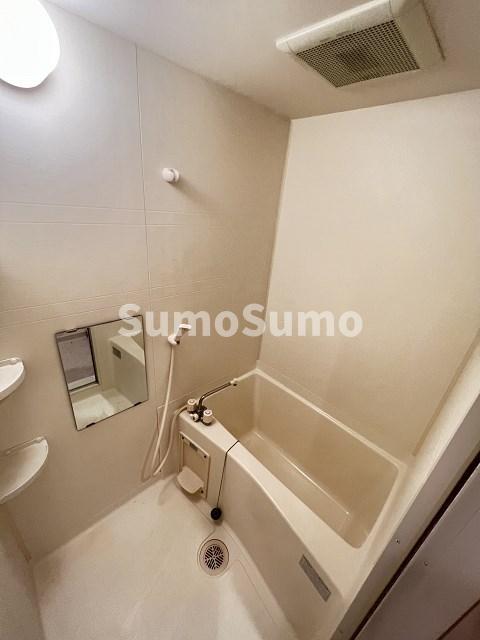 バス・シャワールーム　ゆったり過ごせるお風呂です