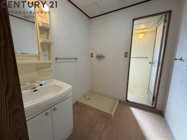 洗面設備　広い洗面場