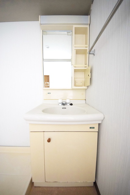 洗面設備　～今日も素敵にメイクアップ～